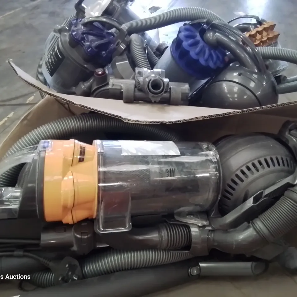 PALLET OF ASSORTED ITEMS, INCLUDING DYSON VACUUM CLEANERS  & PARTS, APPROXIMATELY 90 GDH TRAVEL CASES.
