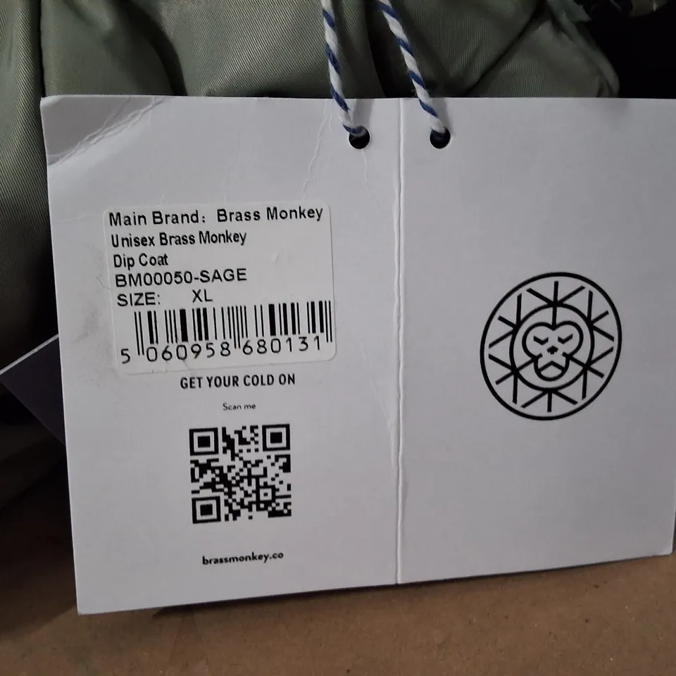 BOX CONTAINING BRASS MONKEY UNISEX DIP COAT SAGE XL, MENS GET YOUR COLD ON T-SHIRT OFF WHITE XL & 2× UNISEX HOODY CLAY XL