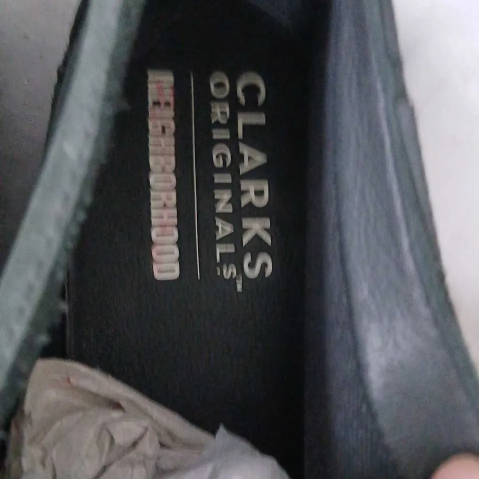CLARKS ORIGINALS DESERT TREK GTX BOOTS – BLACK/GREEN, UK 9.5 (US 10.5) GORE-TEX