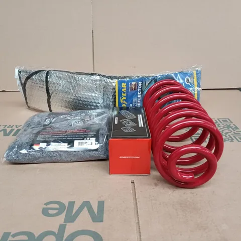 BOX OF APPROXIMATELY 15 ASSORTED AUTO RELATED ITEMS TO INCLUDE GOODYEAR SUN REFLECTOR, GLART CAR DRYING CLOTH ETC