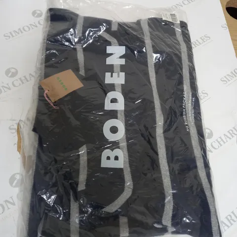 BODEN CREW NECK JUMPER SIZE 6P