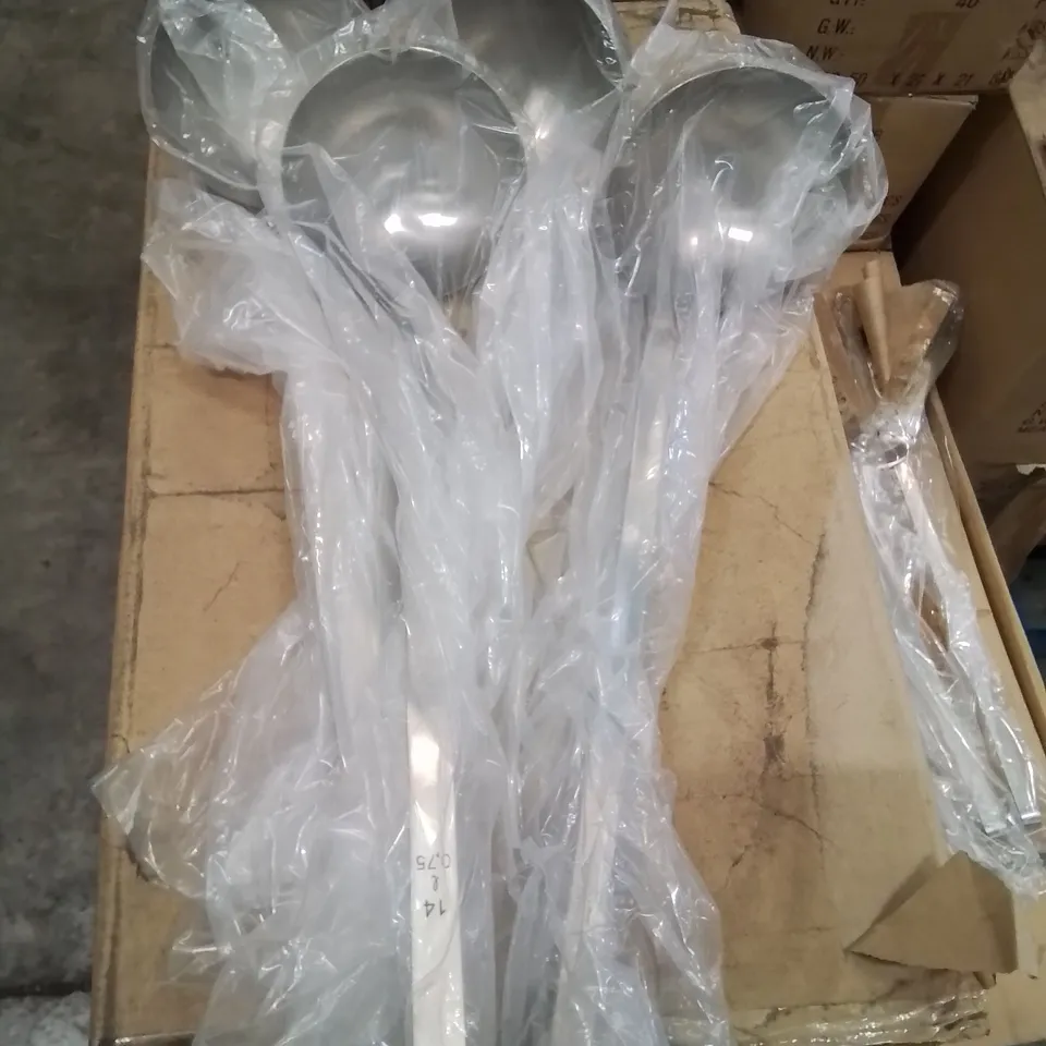 PALLET CONTAINING VARIOUS COOKING UTENSILS TO INCLUDE,APPROXIMATELY 80 16OZ LADLES, 160 SLOTTED SERVING SPOONS, 40 FISH SLICES, 96 METAL WHISKS AND 160 21OZ LADELS