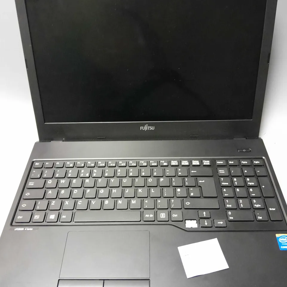 FUJITSU LIFEBOOK A555 LAPTOP 