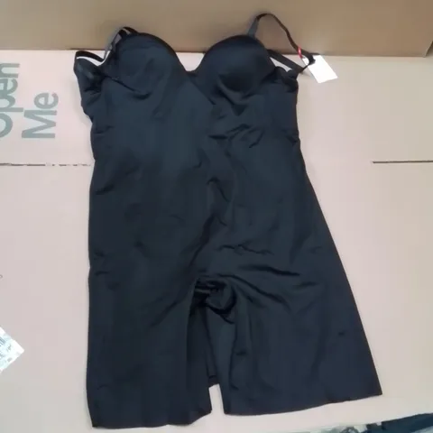 BOXED BRAND NEW APPROXIMATELY 15 MAGISCULPT BLACK BODY SUIT SIZE 38DB