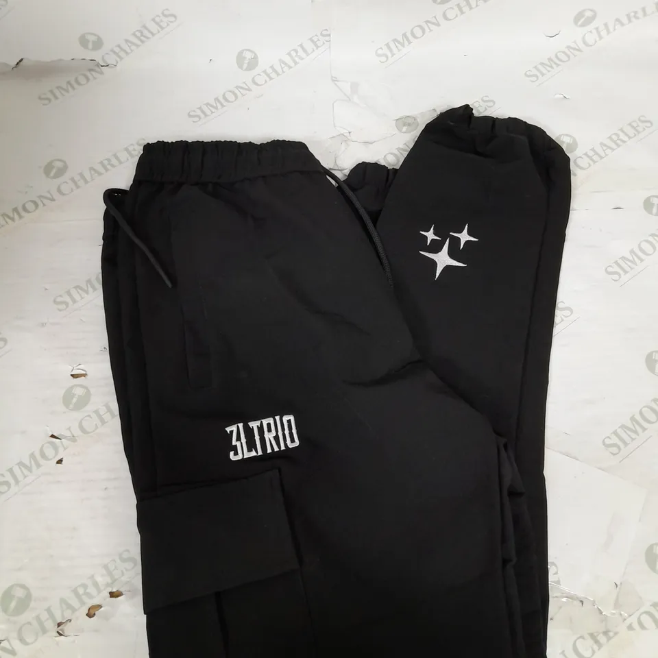 3LTRIO EMBROIDERED SHIRT AND PANTS SET IN BLACK SIZE XL
