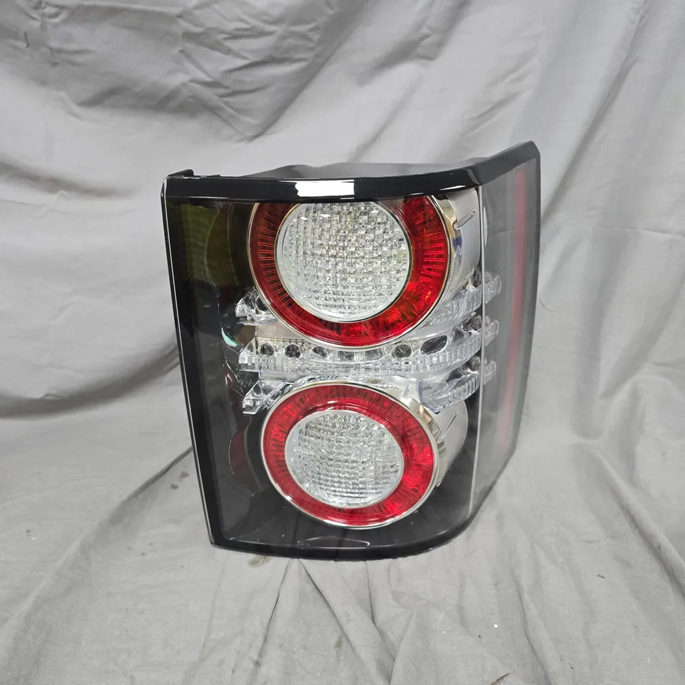 LAND ROVER RANGE ROVER MK III L322 TAILLIGHT (RIGHT)