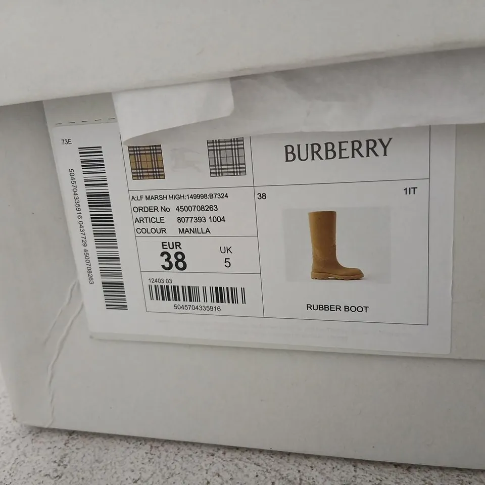 BURBERRY RUBBER KNEE-HIGH BOOTS – WOMEN’S TAN, EU 38 (UK 5)