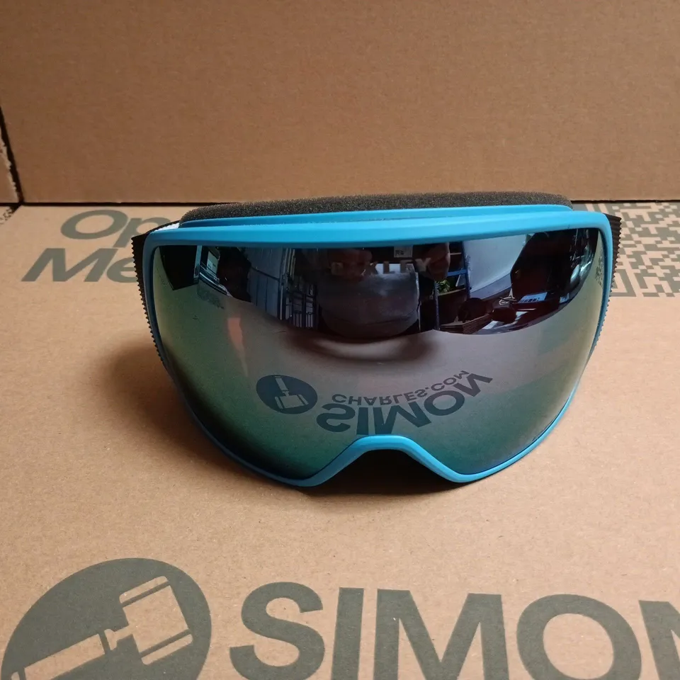 OAKLEY FLIGHT TRACKER SKI GOGGLES