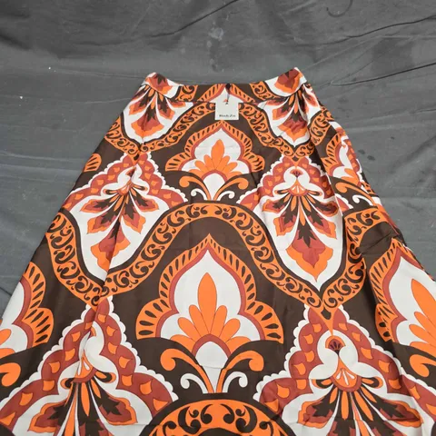 RO AND ZO PETITE TILE PRINTED DRESS - SIZE 10