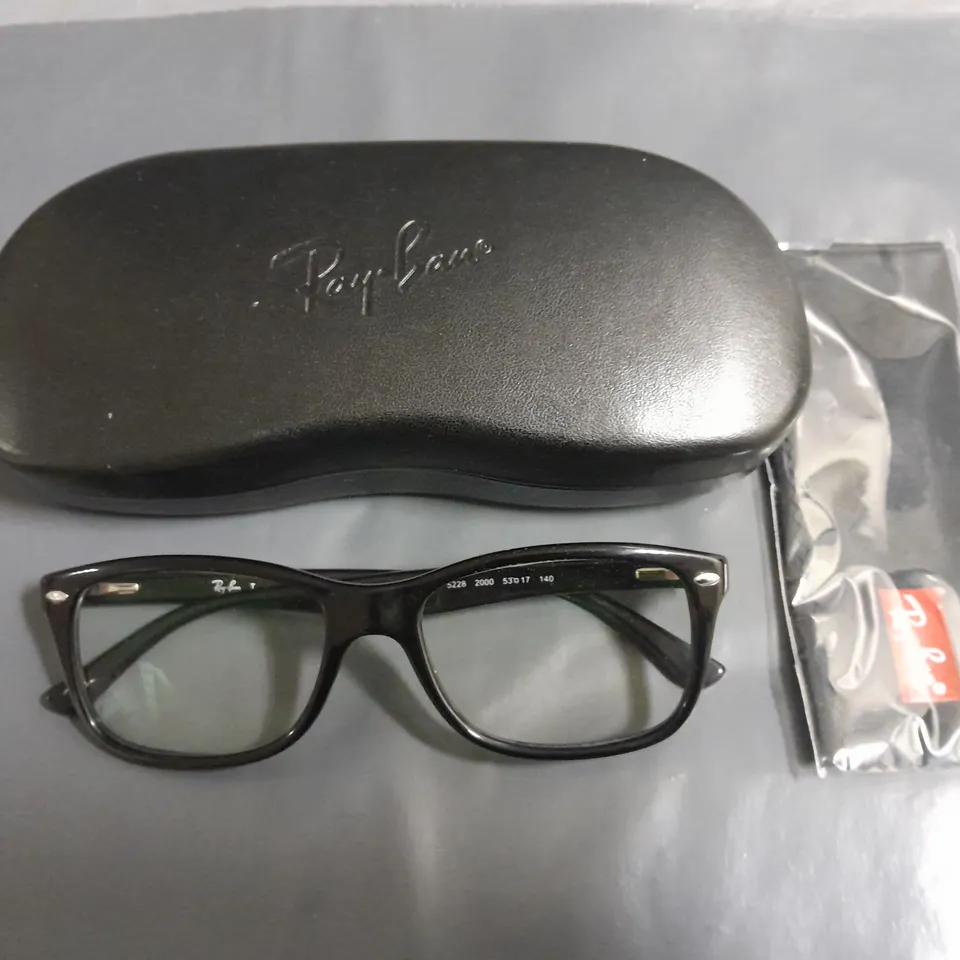 PAIR OF RAY BAN BLACK GLASSES IN CASE