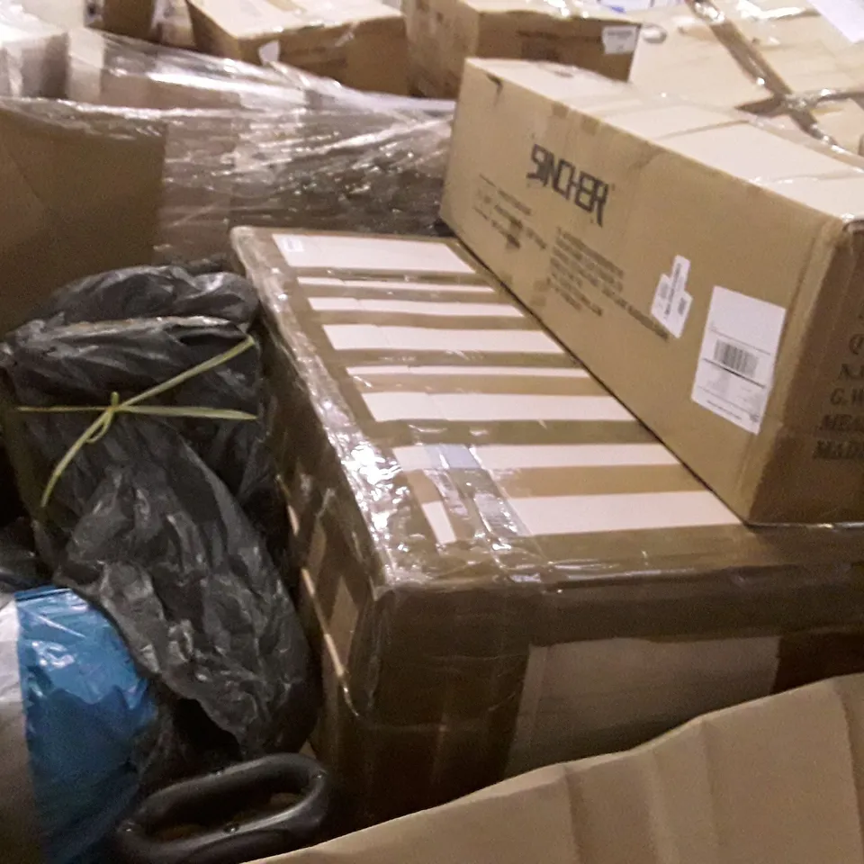 PALLET OF ASSORTED PRODUCTS INCLUDING OFFICE CHAIR, CAMPING WAGON, DRYING RACK, GREEN CHRISTMAS TREE
