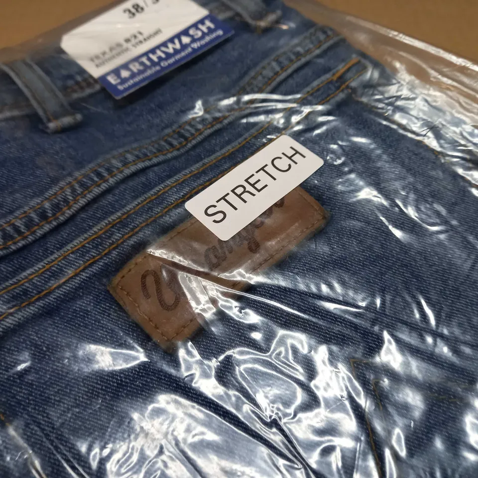 PACKAGED  WRANGLER TEXAS JEANS - SIZE W38/L34