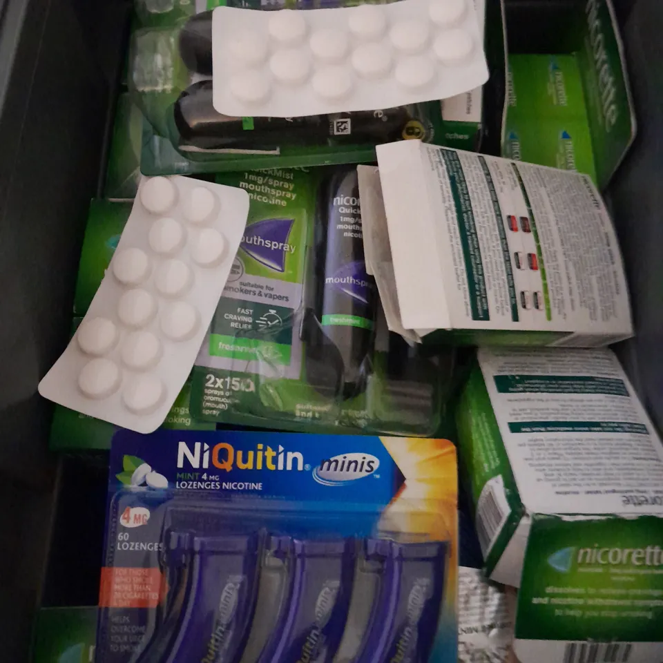 APPROXIMATELY 15 ASSORTED SMOKING PREVENTION AIDS TO INCLUDE NICORETTE GUM, NICOTINELL LOZENGES, NICORETTE MOUTHSPRAY