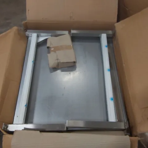 BOXED 900MM LEG STAND FIXED