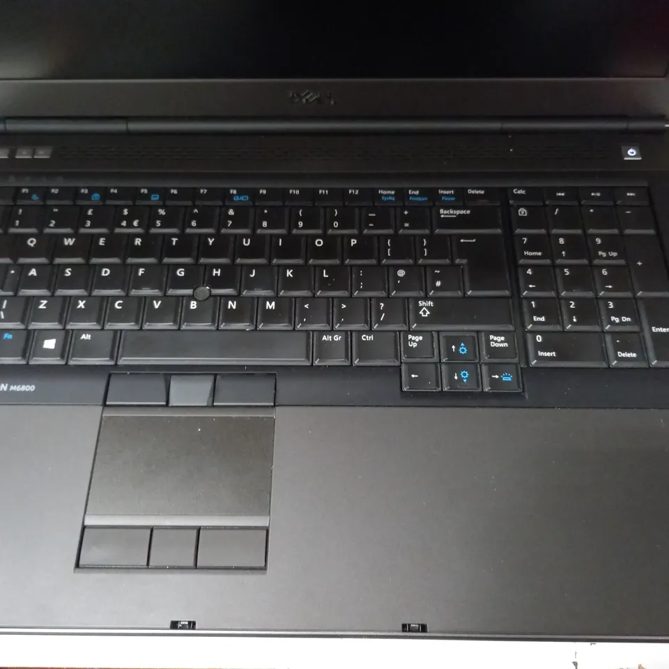 DELL PRECISION M6800 LAPTOP WITH INTEL CORE I-7