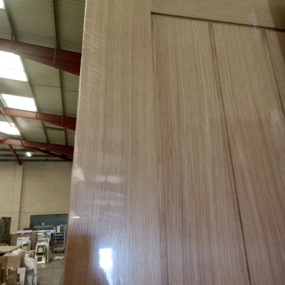 PACKAGED GEOM 762MM X 1981MM COTTAGE OAK VENEER INTERNAL DOOR DOOR