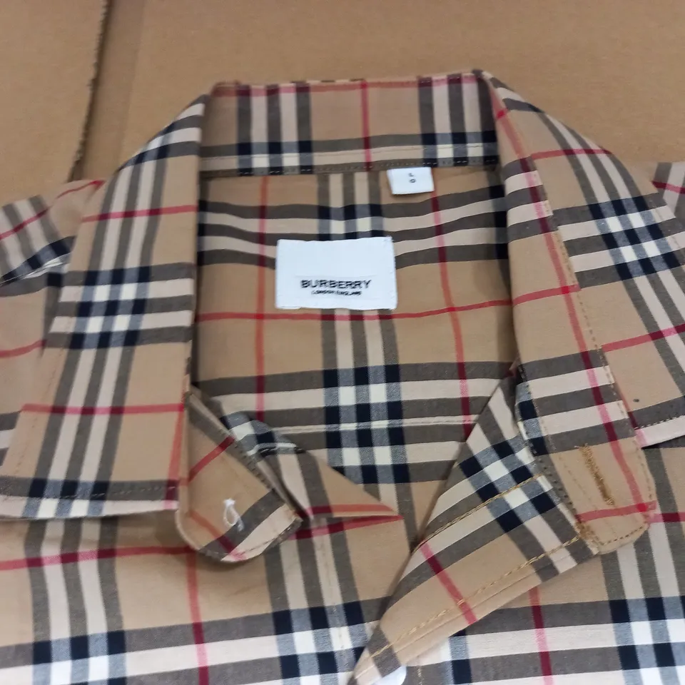 BURBERRY LONG SLEEVE SHIRT - L