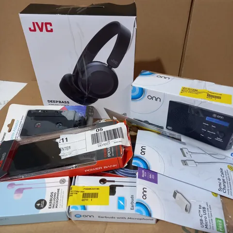 LOT OF APPROX. 10 ITEMS TO INCLUDE JVC HA-S31BT WIRELESS HEADPHONES, ONN DIGITAL RADIO, BLACKWEB POWER BANK, POLAROID CASSETTE ADAPTOR, BLACKWEB MIRCRO USB TO USB-A CABLE, ETC.