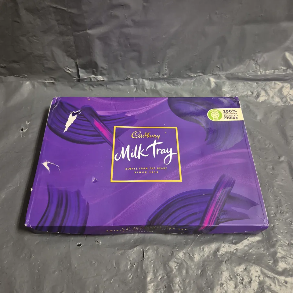 CADBURY MILK TRAY CHOCOLATE 530G