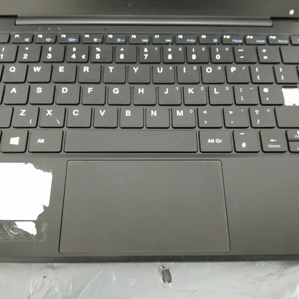 GEO BOOK 1E LAPTOP