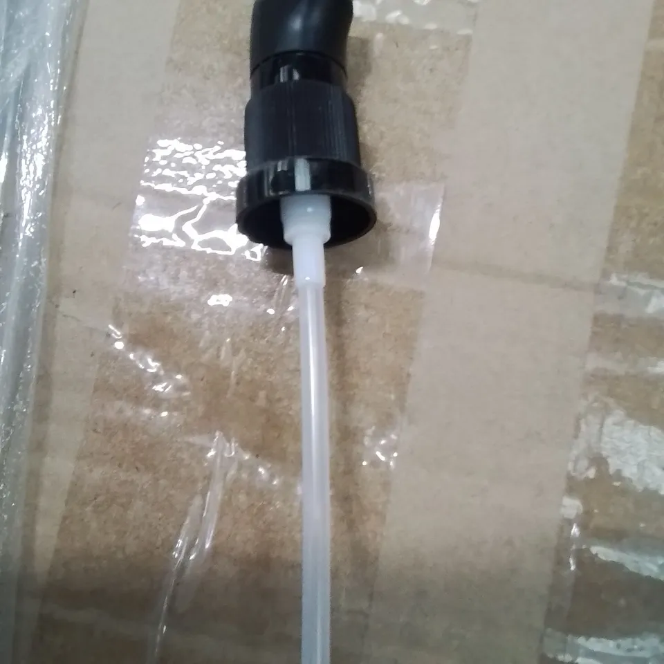 PALLET CONTAINING APPROXIMATELY 4000 DISPENSER PUMP TOP