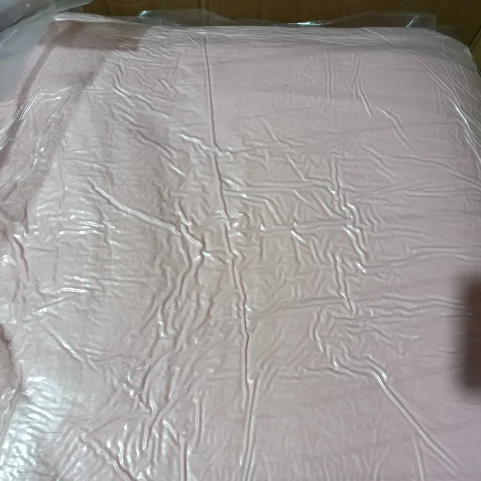 THE MELLOW MAT - SQUARE, IN PINK