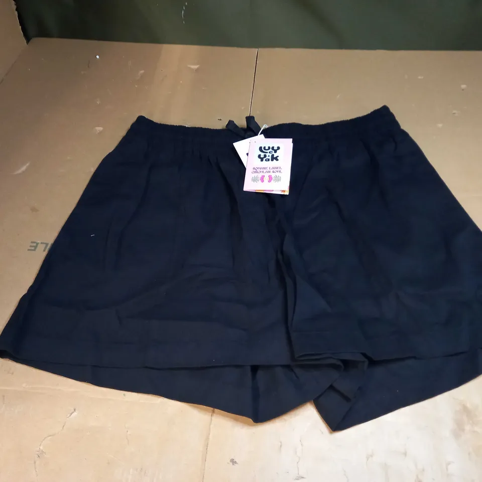 LUCY AND YAK CHARLIE SHORTS SIZE L