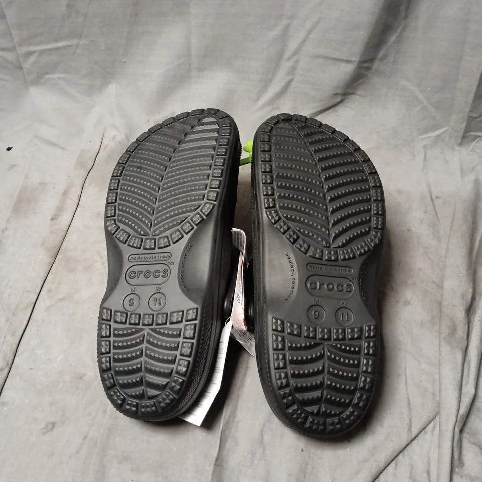 CROCS COMFORT UNISEX BLACK/GREY FLEECE-LINED CLOGS M8 W9 UNBOXED