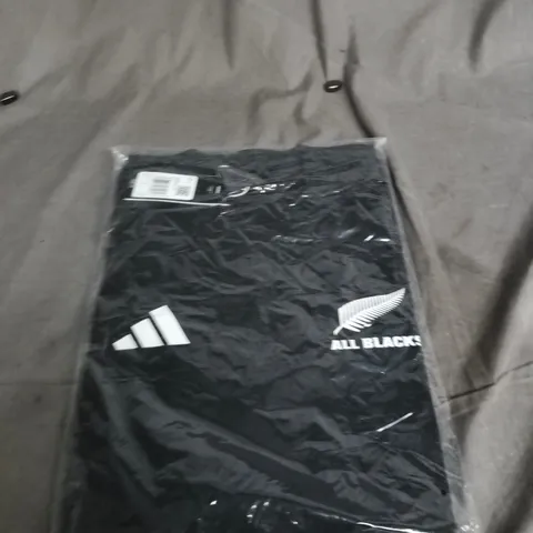 ADIDAS ALL BLACKS SPORTS TOP –SIZE M