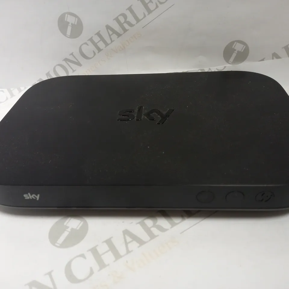 SKY EM150 Q MINI BOX