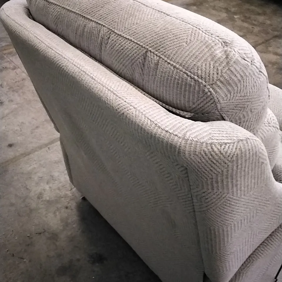 QUALITY BRITISH DESIGNED & MANUFACTURED G PLAN GREENWICH POWER RECLINER SNUGGLER SCALE DOVE FABRIC