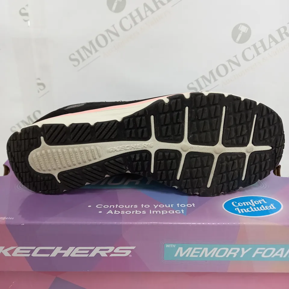 SKETCHERS GRATIS TRAINERS BLACK SIZE 3.5