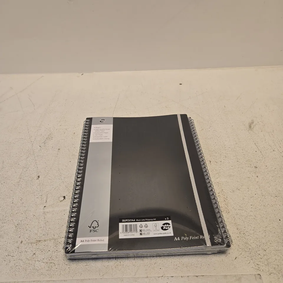 BOX OF 15 BLACK A4 PUKKA PADS
