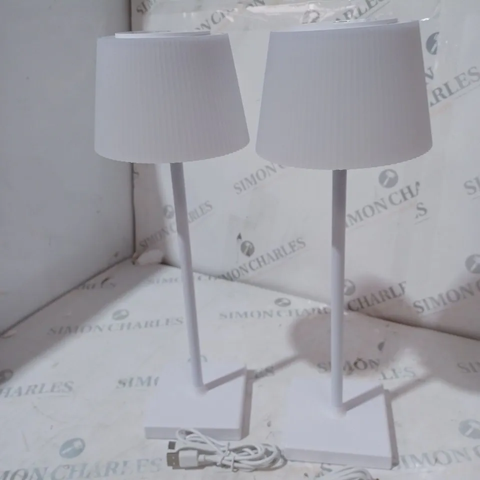 SE TO 2 WHITEW TABLE LAMPS WITH TOUCH ACTIVATION