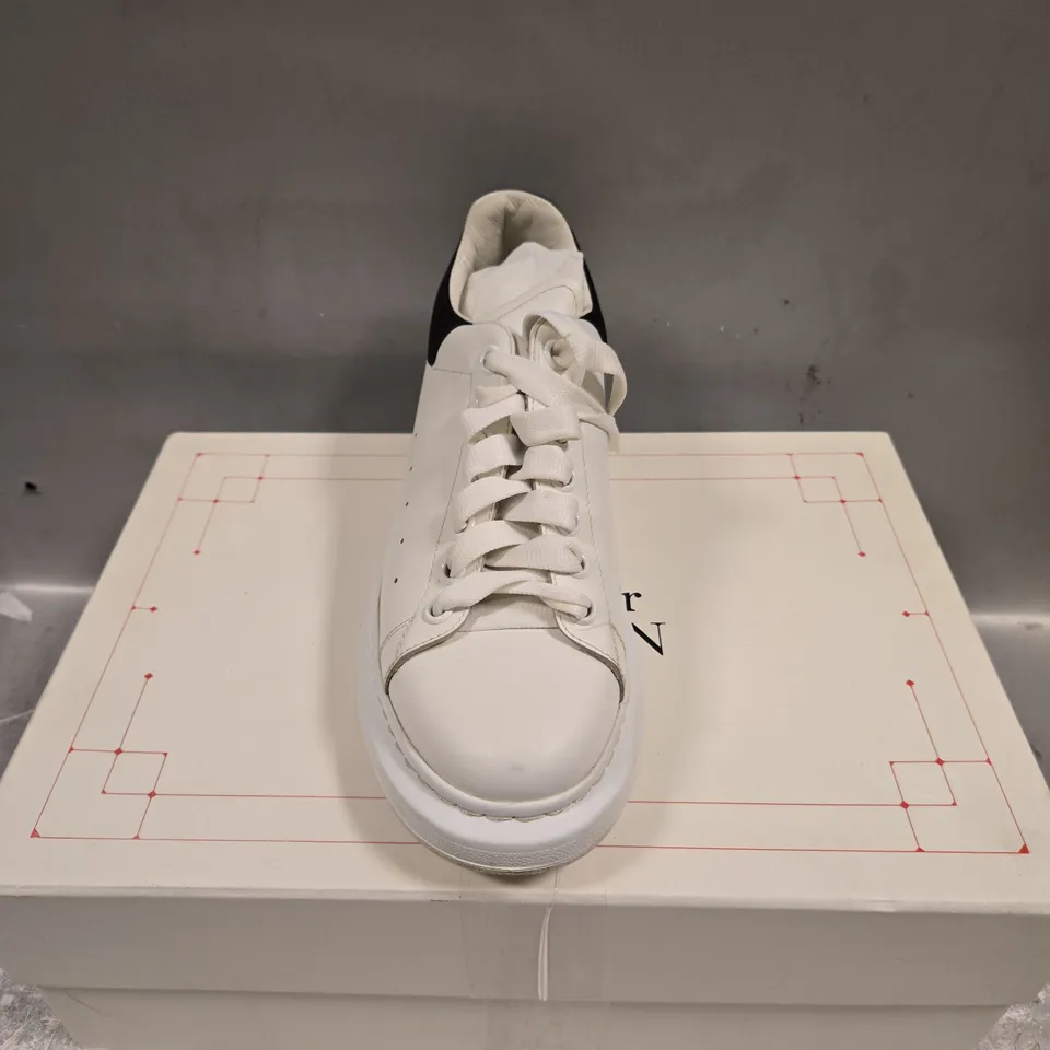 BOXED PAIR OF ALEXANDER MCQUEEN TRAINERS IN OFF WHITE - 6.5