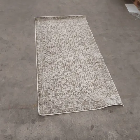 QUALITY DESIGNER AREA RUG - APPROXIMATELY 160 x 78cm
