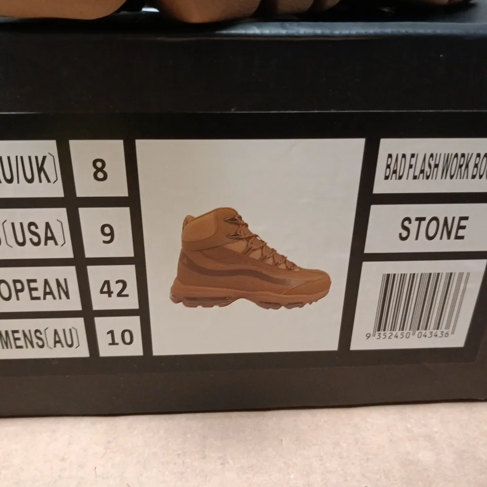 BAD FLASH WORK BOOTS STONE SIZE 8