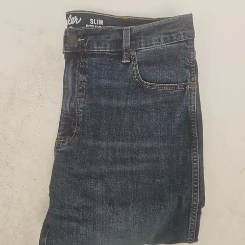 WRANGLER RETRO SLIM STRAIGHT JEANS IN DARK BLUE SIZE 38/34
