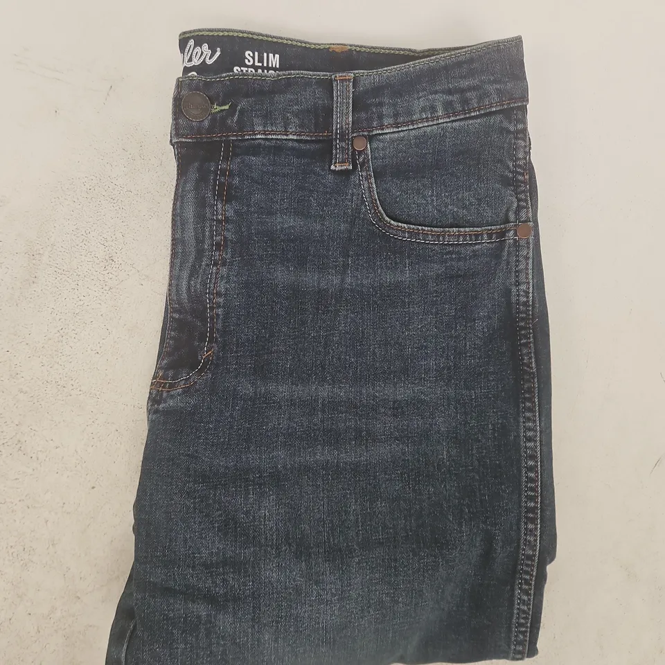 WRANGLER RETRO SLIM STRAIGHT JEANS IN DARK BLUE SIZE 38/34