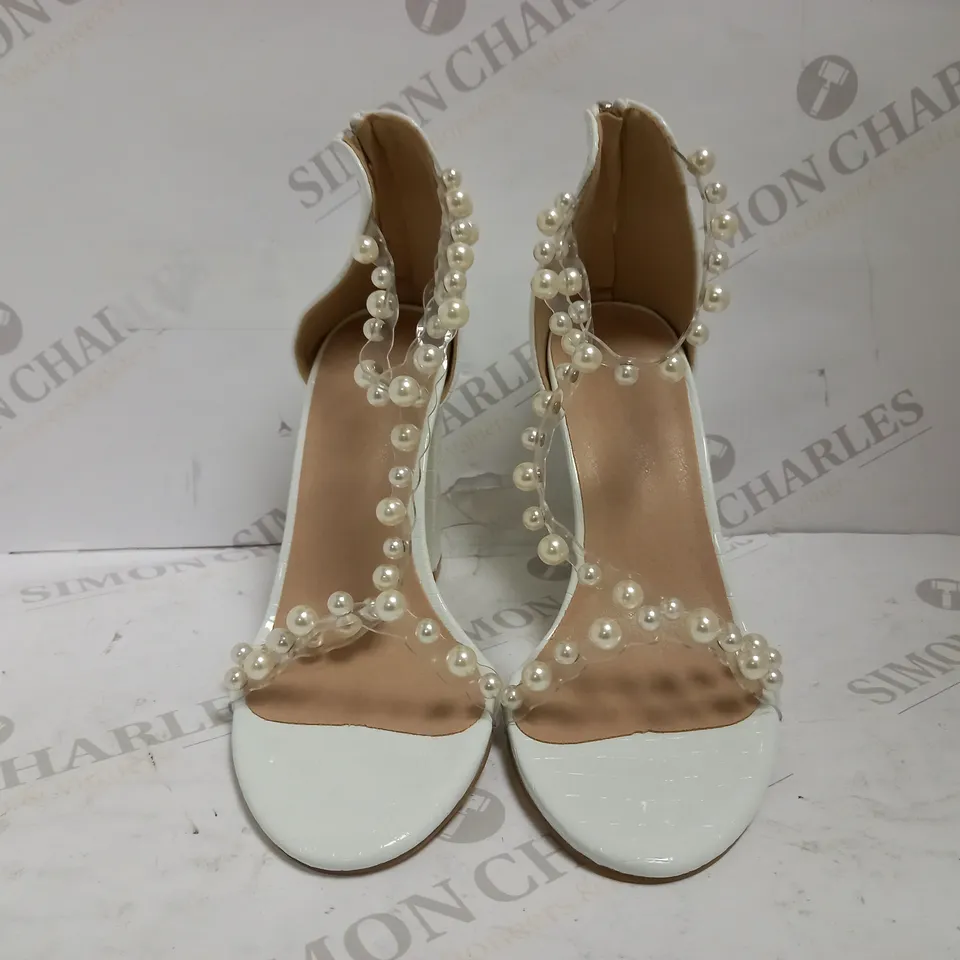 DESIGNER PEARL EFFECT STRAPPY HEELS UK SIZE 6