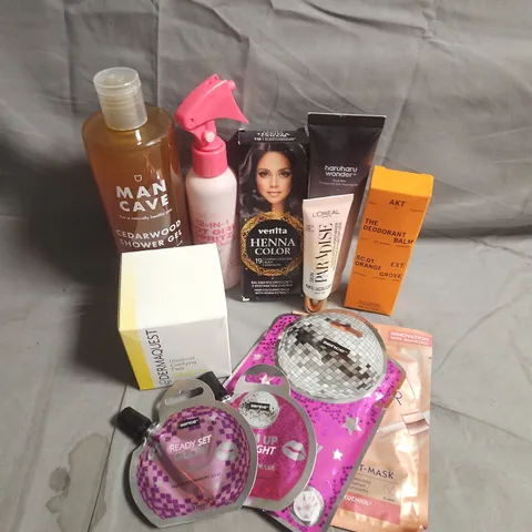 APPROXIMATEY 20 ASSORTED HEALTH AND BEAUTY PRODUCTS TO INCLUDE - HARUHARU WONDER CLEANSING GEL - AKT DEODORANT BALM - DERMAQUEST UNIVERSAL CLARIFYING PADS - ETC