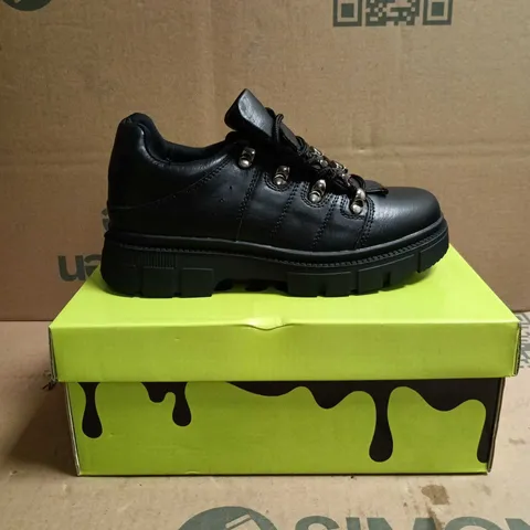 KOI KIDZ LIL RIMO CORE TRAINERS BLACK SIZE 2