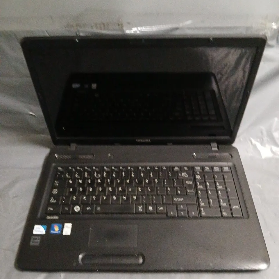TOSHIBA C670-10P LAPTOP 