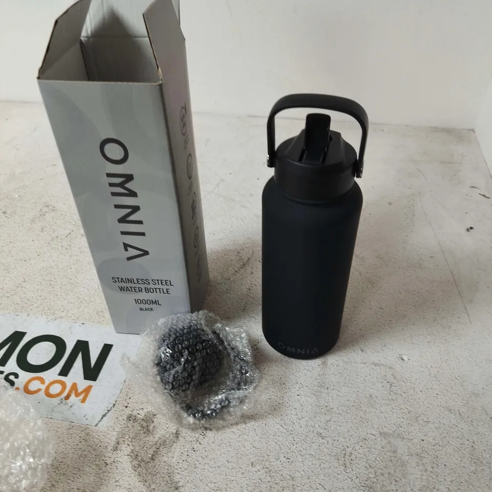 OMNIA STAINLESS STEEL WATER BOTTLE 1000ML – BLACK WITH CARRY HANDLE