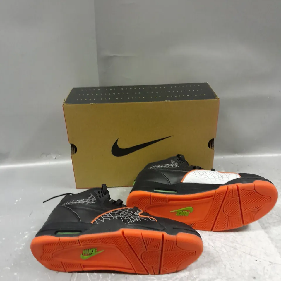 BOXED PAIR OF NIKE AIR FLIGHT 89 QS UK 10