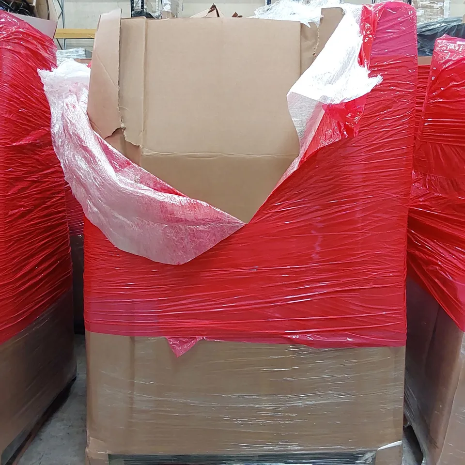 PALLET OF ASSORTED ITEMS INCLUDING: PET BED, SHELVES, RETRACTABLE BABY GATE, LAMP SHADES, TOILET SEAT
