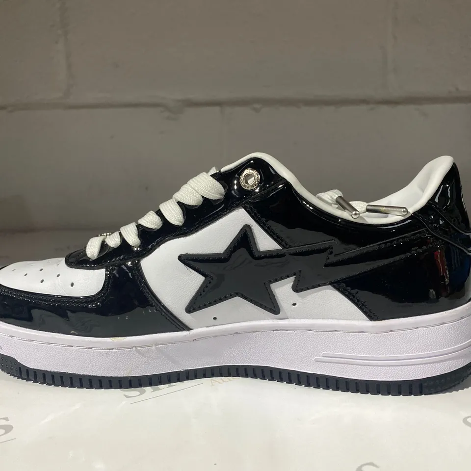 PAIR OF BATHING APE WHITE TRAINERS US SIZE 9