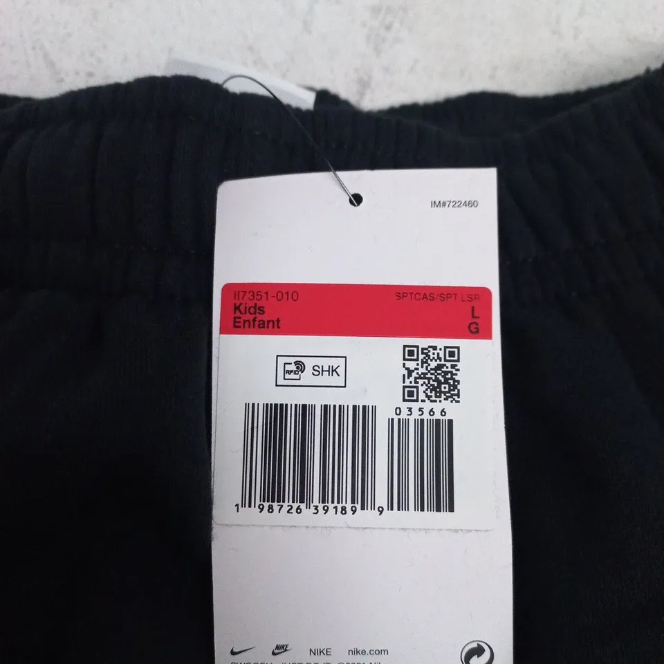 NIKE KIDS’ STANDARD FIT TAPER LEG PANTS – BLACK, SIZE 147-158 CM 