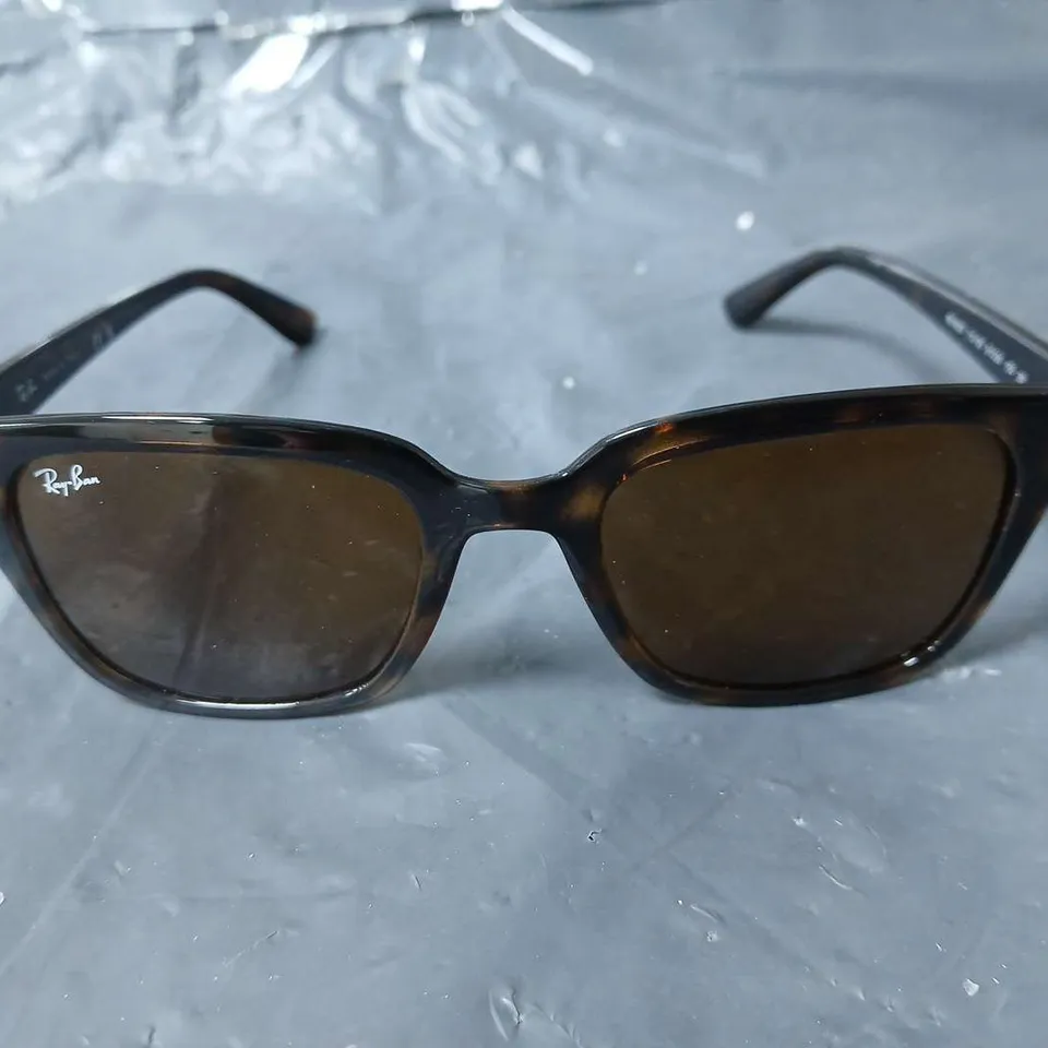 BOXED PAIR OF RAY BAN PATTERNED BROWN GLASSES                                        