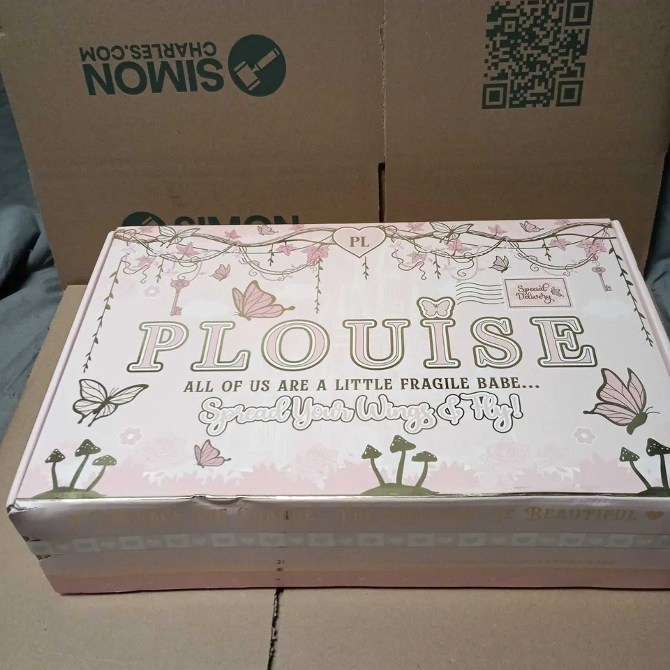 PLOUISE SEALED MYSTERY GIFT BOX 